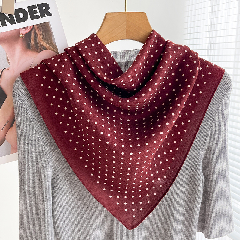 상큼한 웨이브 도트 버건디