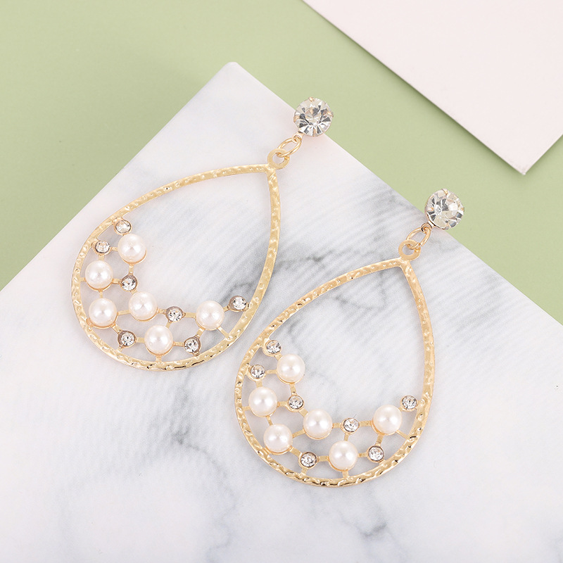 Creative Drop-shaped Alloy Acrylic Pearls Earrings display picture 4