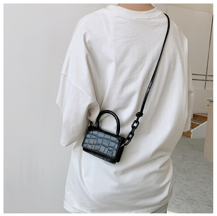 Korean Fashion Mini Casual Messenger Shoulder Bag display picture 7