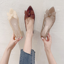 女士凉鞋夏季新款气质配裙子镂空尖头平底单鞋舒适包头软底果冻鞋