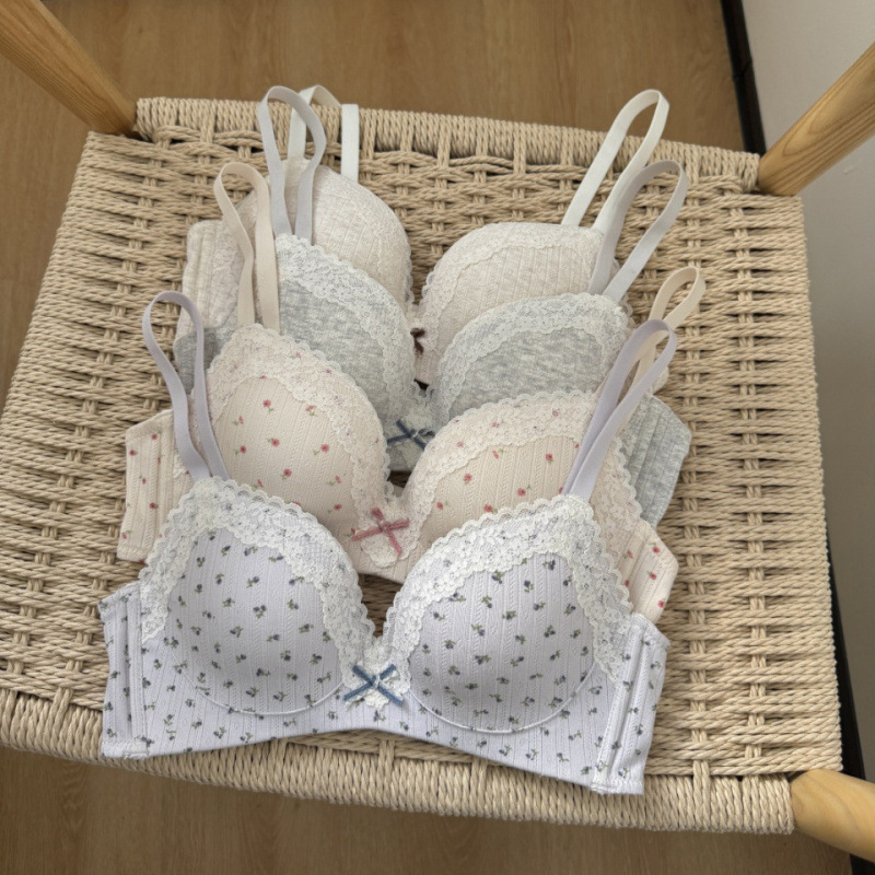 Floral French Style Wire-Free Pure Desire Small Breast Push-Up Intimates Lace Sexy Thin Cup Breathable Girl Bra Light and Thin