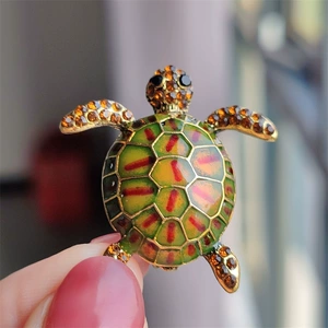 Creative Diamond-embedded fashion turtle animal brooch personality exaggerated dripping badge retro pin clothing accessories