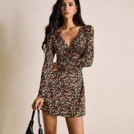 女式T恤;连衣裙;休闲裤