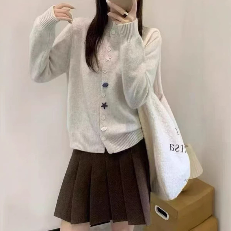 Autumn and Winter Stand-Up Collar Knit Sweater Jacket for Women 2025 Autumn and Winter Korean Style Lazy Style Starfish Shell Button Knit Sweater Top Autumn and Winter Stand-Up Collar Knit Sweater Jacket for Women 2025 Autumn and Winter Korean Style Lazy Style Starfish Shell Button Knit Sweater Top