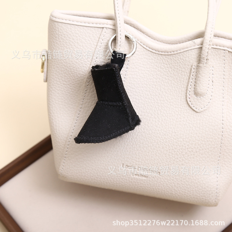 Creative Plush Snow Boots Small Pendant, Personalized Versatile Mink Fur Ball Car Keychain Pendant, Plush Bag Pendant