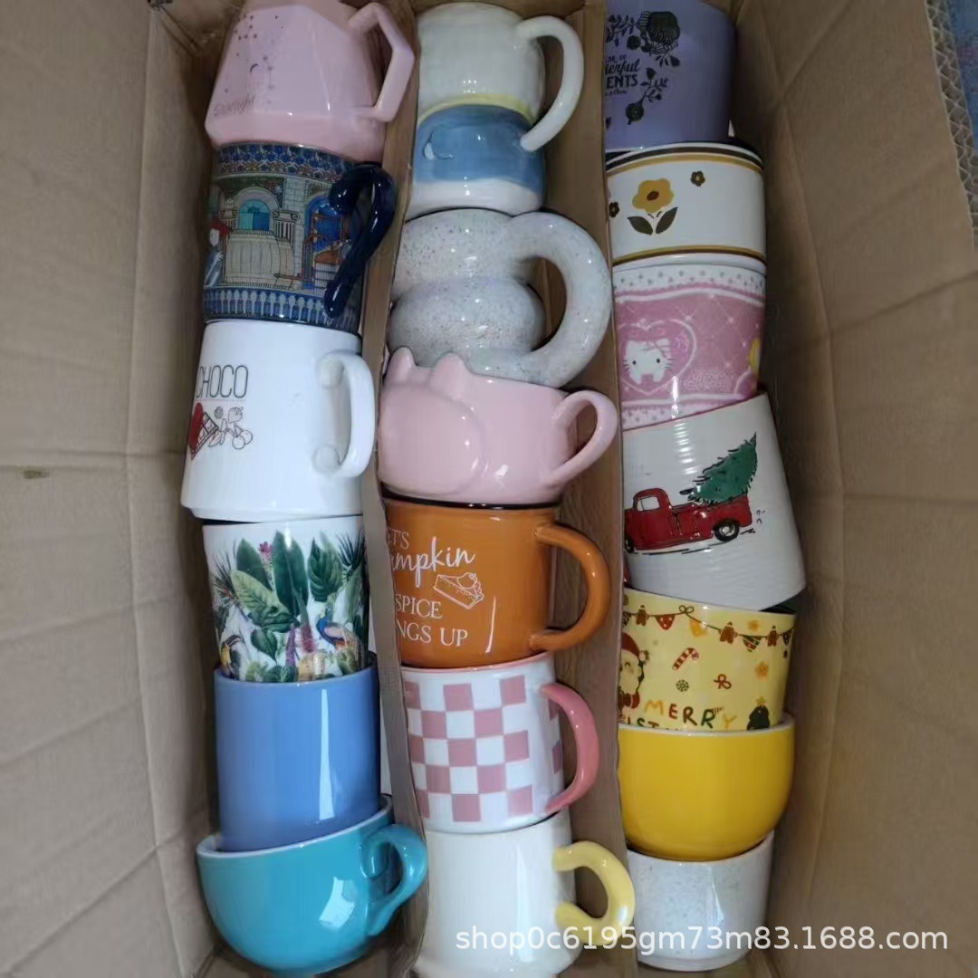 Taza de marca, taza roja en línea, taza encantadora, anillo ciego, taza de cerámica, taza de agua, taza de cerámica de comercio exterior, lotes mixtos