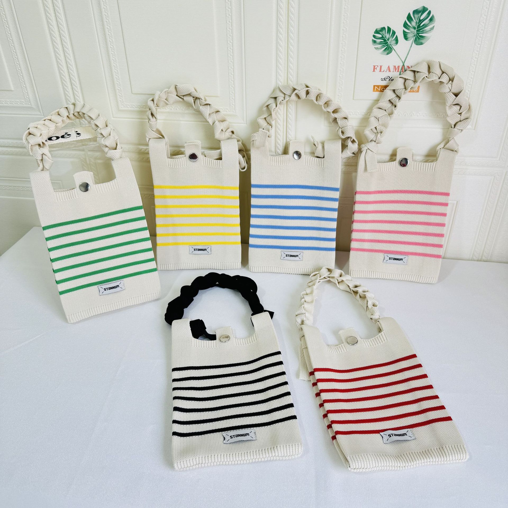 Women's Mini Polyester Stripe Basic Vintage Style Magnetic Buckle Crossbody Bag display picture 1