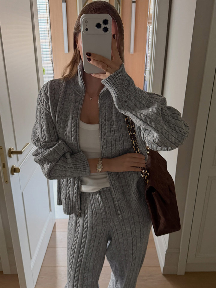 Bộ hai món nữ áo len cardigan cổ bẻ khóa kéo phối quần dài ống đứng, form rộng — Bộ hai mảnh áo len màu hồng, Bộ hai mảnh áo len màu sô cô la, Bộ hai mảnh áo len màu xanh ô liu, Bộ hai mảnh áo len màu xám chi tiết 9