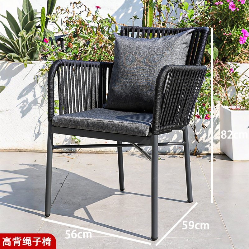 Silla de cuerda de alto respaldo