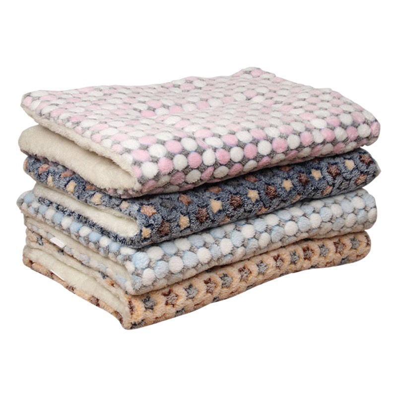 Directo de fábrica Pet Mat engrosada otoño e invierno cálido gato perro estera antideslizante manta cojín al por mayor