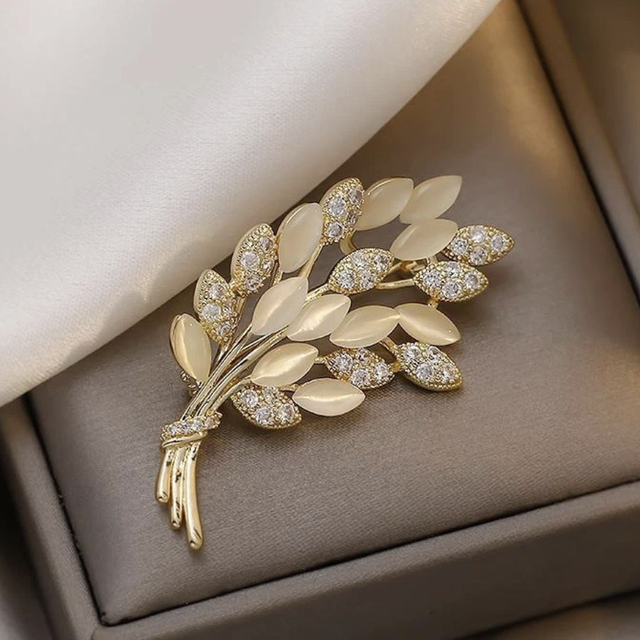 Elite sophisticated brooch