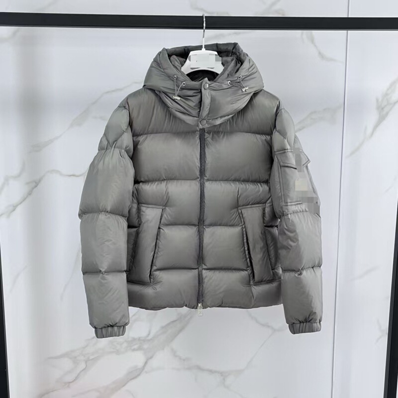 Correct version of the autumn and winter M Mengjia Maya hooded jacket, reverse pocket design, unisex down jacket, thickened for winter cold protection Correct version of the autumn and winter M Mengjia Maya hooded jacket, reverse pocket design, unisex down jacket, thickened for winter cold protection