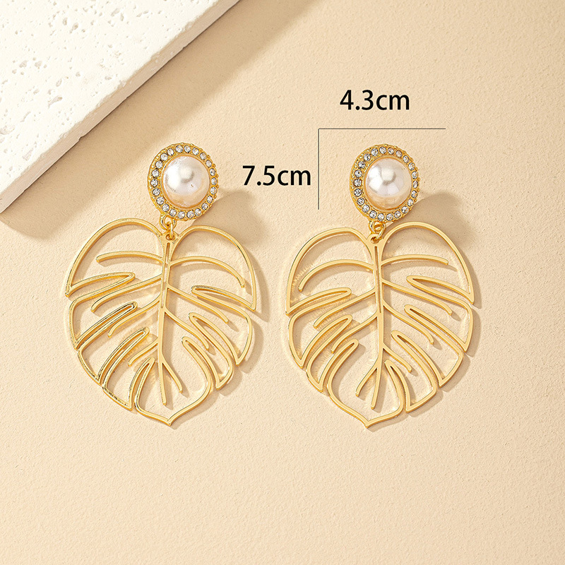 Ig Style Simple Style Leaves Alloy Plating Hollow Out Inlay Rhinestones Pearl Women's Drop Earrings 1 Pair display picture 4