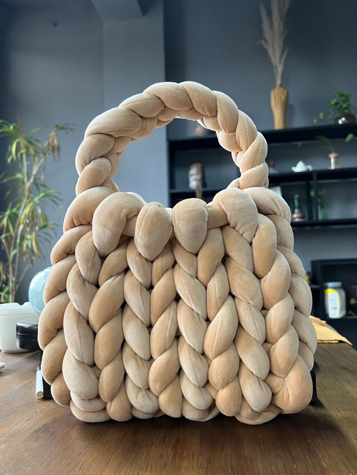 小红书新款绒布包diy手工编织包包水晶绒灌芯纱编织包手拎邮差包-阿里巴巴