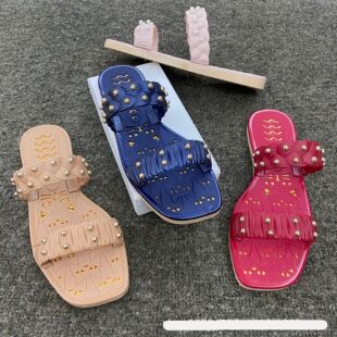 �p��ɳ������ЬŮʿ�ļ��¿�r���⴩���ֵ����ɳ�����e���m����