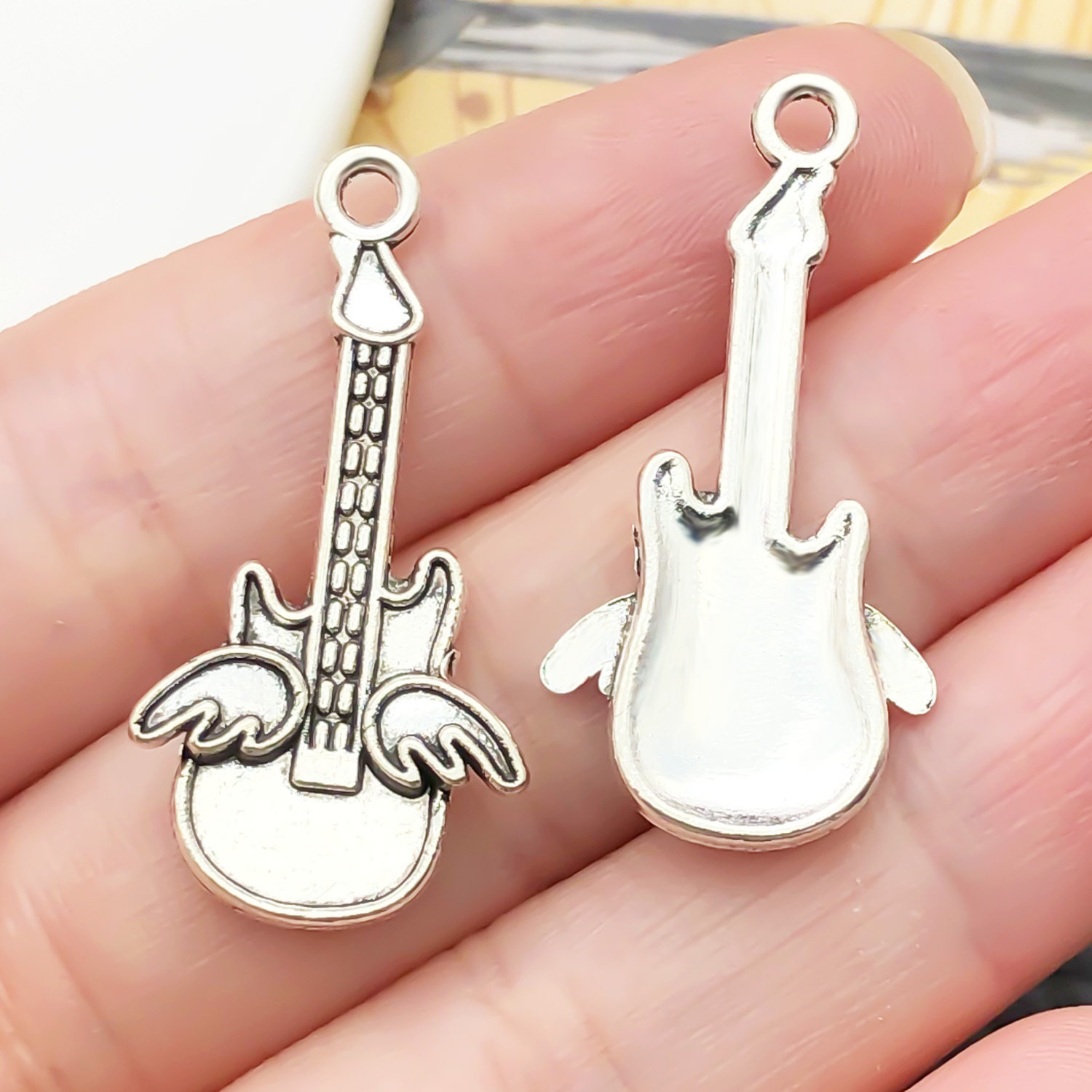 22279-M-古银锌合金音乐乐器天使翅膀吉他32x16mm