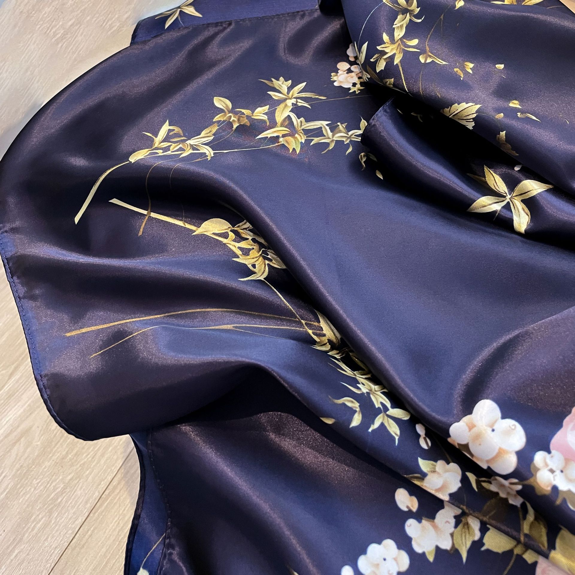 Small Square Scarf Versatile Professional Accessory For Women_voghion.com