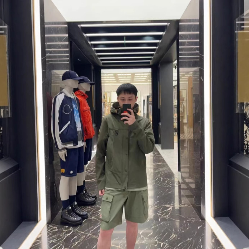 Mc Men's Softshell Hooded Jacket with Three-Dimensional Cut and Large Pockets, 2026 Spring New Men's Fashion Mc Men's Softshell Hooded Jacket with Three-Dimensional Cut and Large Pockets, 2026 Spring New Men's Fashion