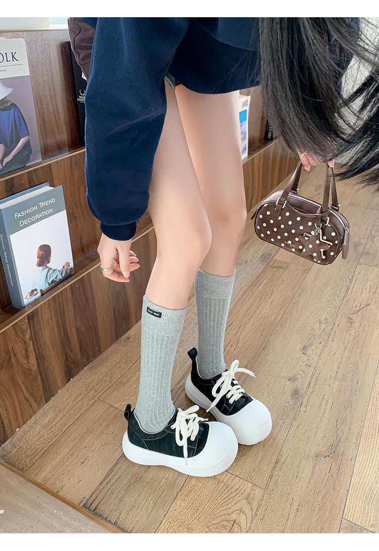 Giày sneaker nữ đế dày chunky mũi to phong cách bánh mì dây buộc tăng chiều cao — màu đen, màu hồng, màu trắng chi tiết 20