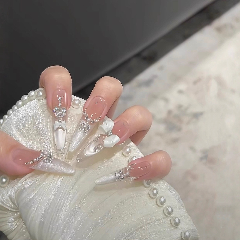 [White Lovers] New Pure Handmade Wearable Nails, Original Design, Exquisite Whitening, High-End Pure Handmade Nail Polish