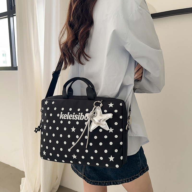 Unique and sweet personalized laptop bag, new trendy fashion, girly style, hand-held laptop bag, fresh and stylish notebook bag