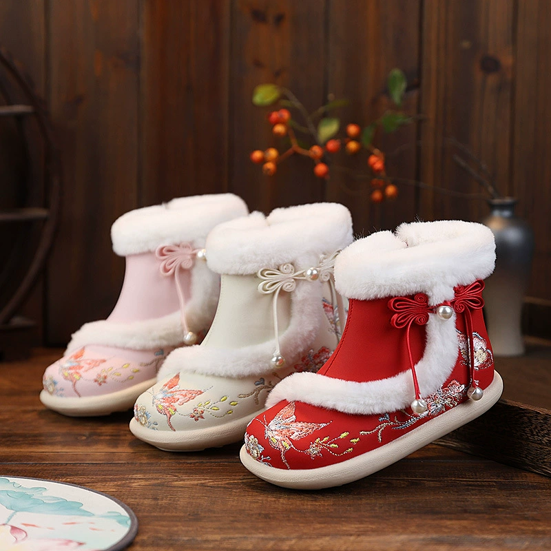Старая пекинская тканевая обувь, обувь династии Хань, сапоги для девочек, новая зимняя обувь 2025 года с вышивкой, детские новогодние поздравления, хлопчатобумажная обувь и сапоги.
