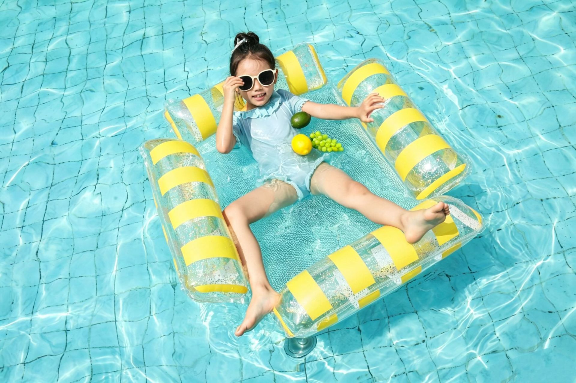 Inflatable Pool Lounger Floating Bed With Striped Backrest_voghion.com