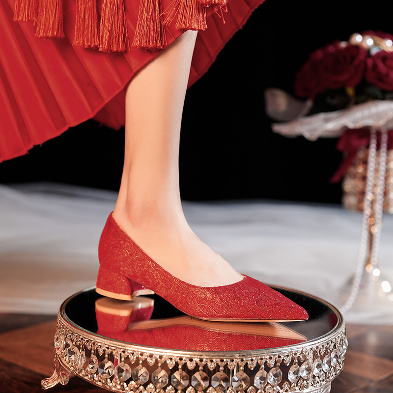 3333G Scarpe da donna con tacco basso, in raso, a punta, rosse, comode ed eleganti, per damigelle d'onore e feste_voghion.com