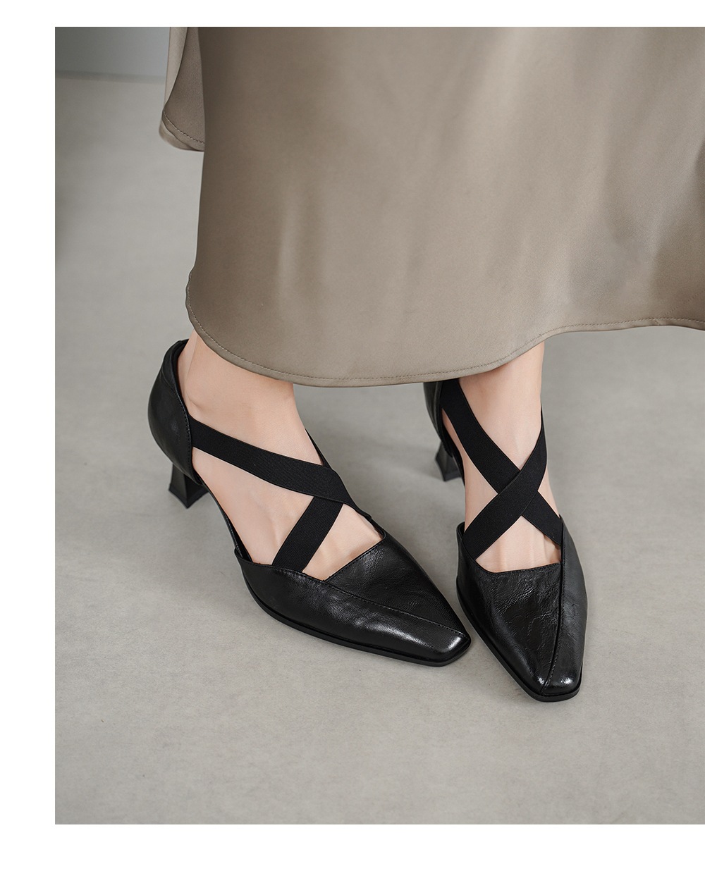 Sandal cao gót nữ da cừu mũi trùm cổ điển, gót vuông ổn định, quai thun co giãn — đen chi tiết 11