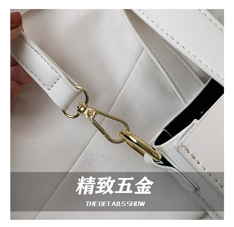 Fashion Acrylic Thick Chain Shoulder Messenger Portable Bag Wholesale display picture 19