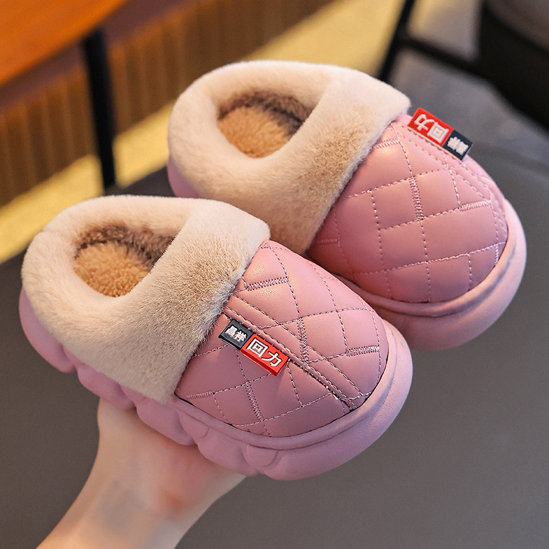 Otoño y invierno zapatillas de algodón para niños, niños y niñas, calentamiento de lana PU impermeable en el hogar para niños mayores, zapatos de talón de algodón