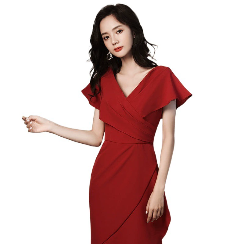 Red evening dress, V-neckline, "fish tail" cut