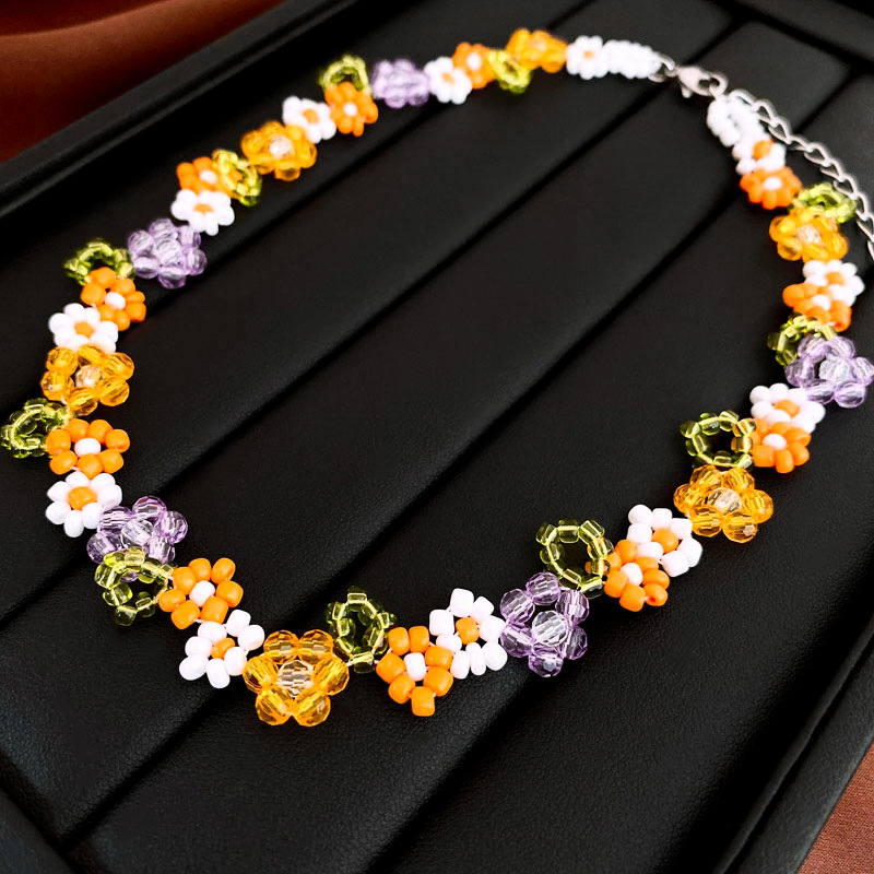 Flower Pattern Elegant Lady Flower Seed Bead Beaded Chain Beaded Necklaces Wholesale