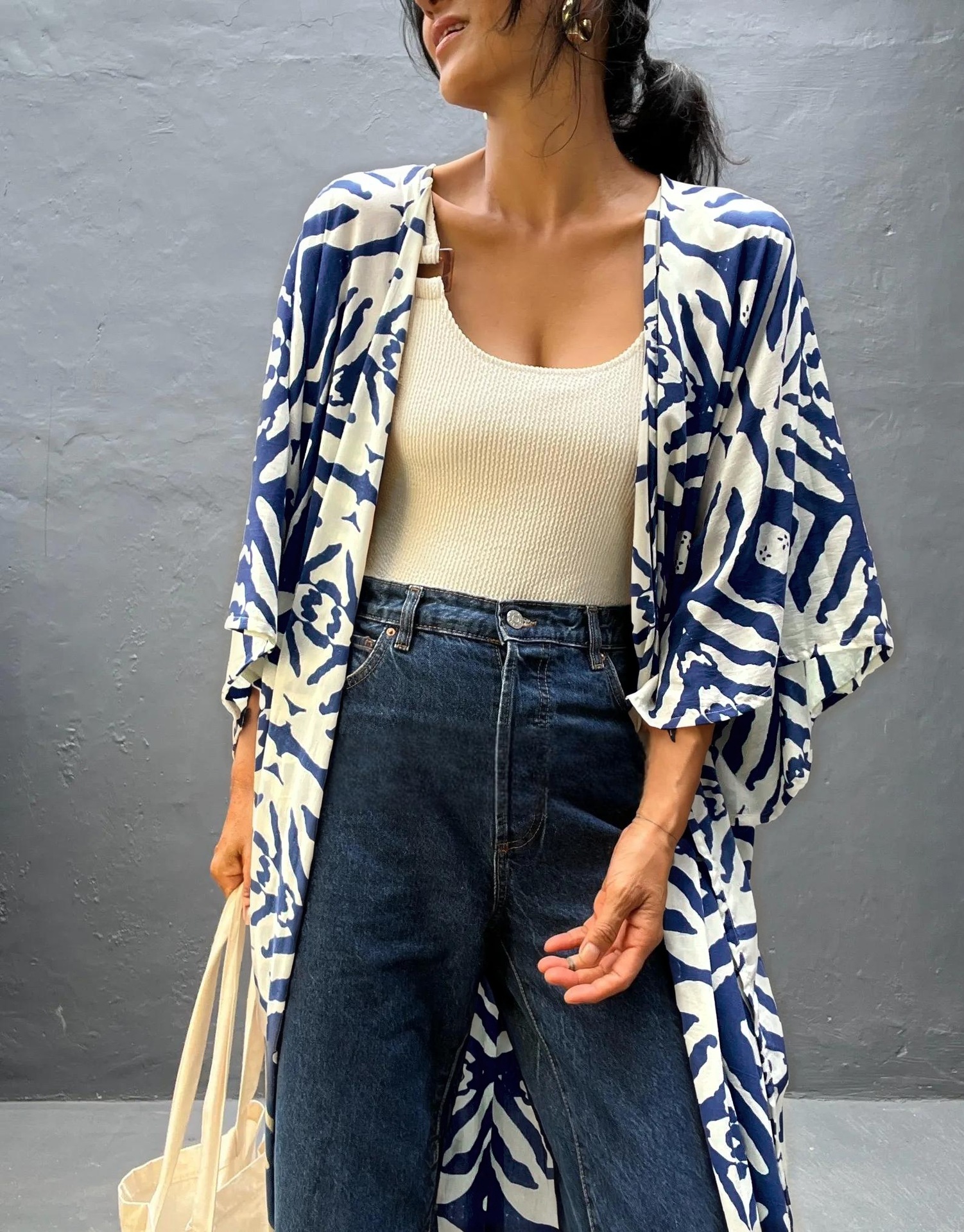 2025 nuevo algodón europeo y americano impresión cardigan vacaciones camiseta protector solar bikini camiseta de baño M0004