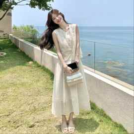 韩系度假风重工蕾丝刺绣无袖马甲高腰天丝大摆半身裙女夏两件套装