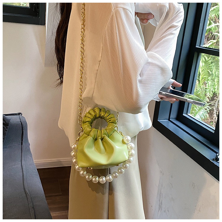 255g Weight Beading, Pearls Fashion Element Clasp Frame Closure Type Top Handle, Chain Strap Type Crossbody Bag Bags Type Casual, Daily, Shopping Occasion Pu Leather Material Solid Color Pattern All Seasons Season Kid'S Gender Cute Style Bucket Shape Kid'S Pu Leather Solid Color Cute Beading Pearls Bucket Clasp Frame Crossbody Bag 78