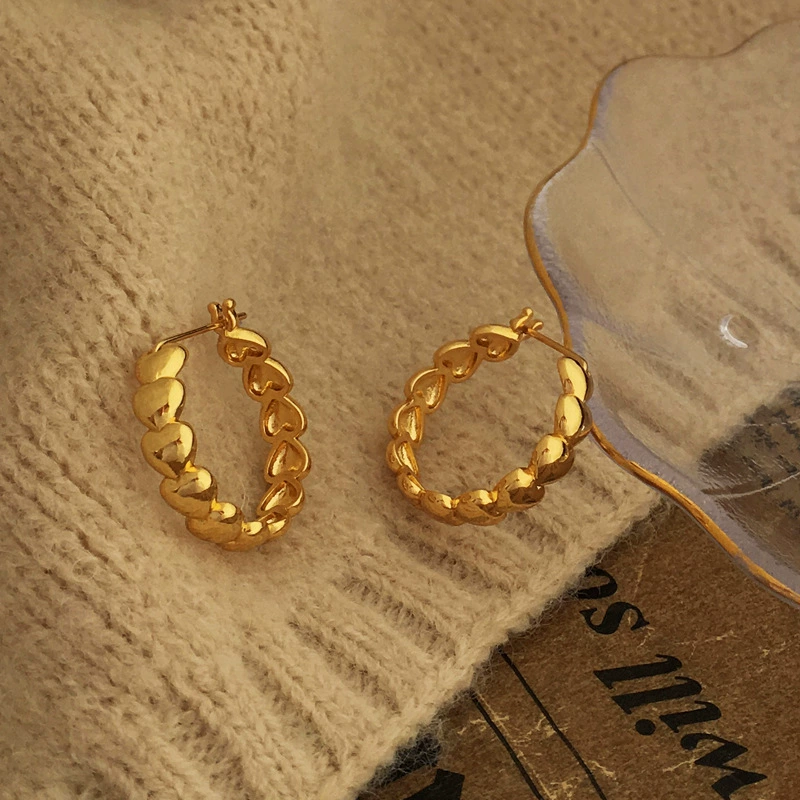 Copper retro metal earrings, simple and elegant design