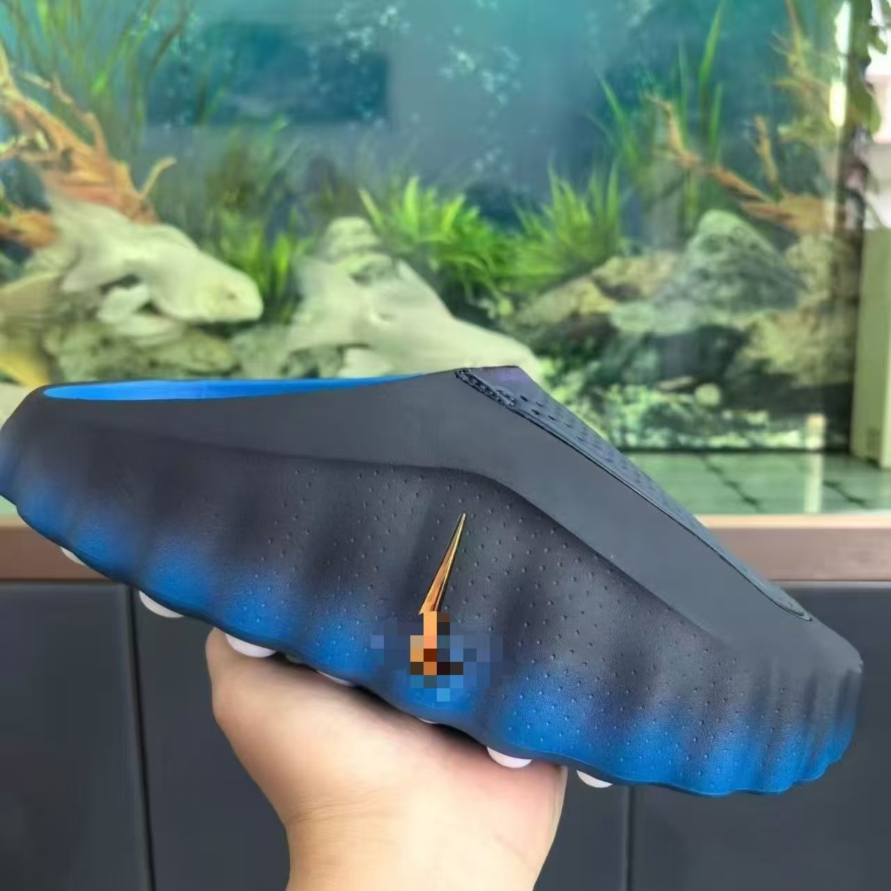 Nuevo modelo de calzado deportivo para exteriores Mind 001, popular, con masaje de partículas, suela gruesa, antideslizante, para aumentar la altura, informal, para caminar, para hombre y mujer.
