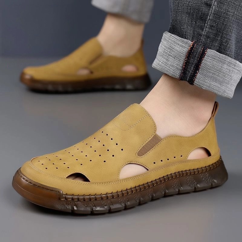 2025 zapatos de verano huecos y transpirables para hombre nuevas sandalias hechas a mano con cubierta de cuero sandalias casuales antideslizantes de suela suave para hombre