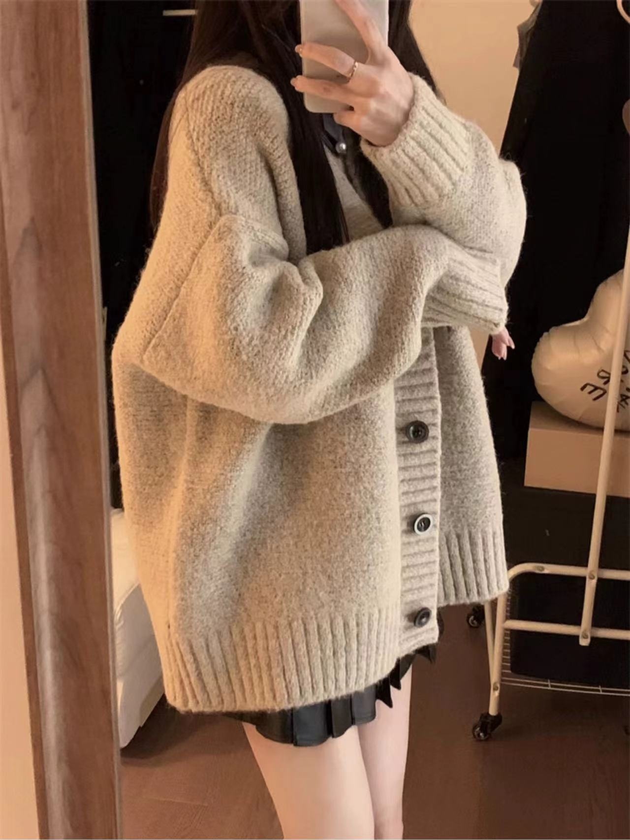 Coreano color sólido de cuello en V jersey de punto suéter mujeres otoño invierno nuevo estilo perezoso estilo suave pegajoso versión suelta abrigo grueso image 8