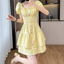 法式甜美方领泡泡袖波点连衣裙子女夏季2025新款收腰蛋糕蓬蓬短裙