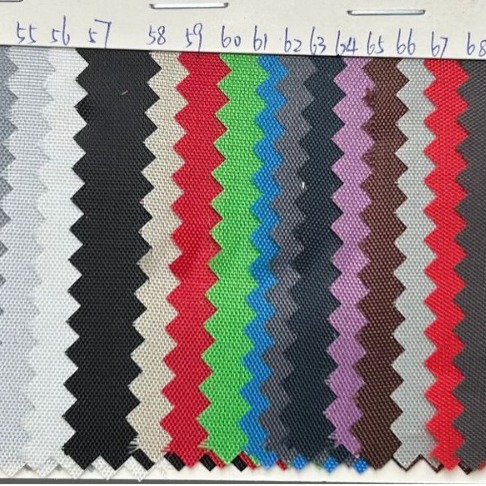 Ventas directas de la fábrica 210D poliéster Oxford tela 15*19 160 color en stock cajas camping tienda picnic Mat zapato material