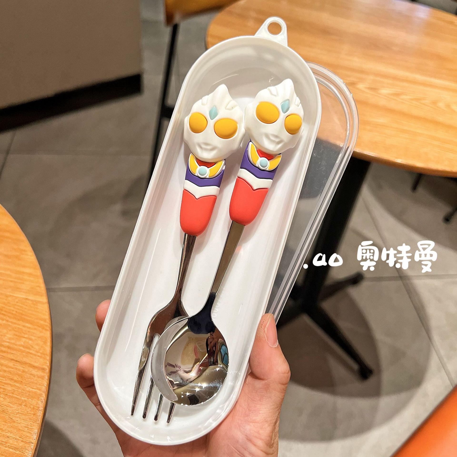 보라색 울트라 스푼 + 포크 (흰색 원형 상자)