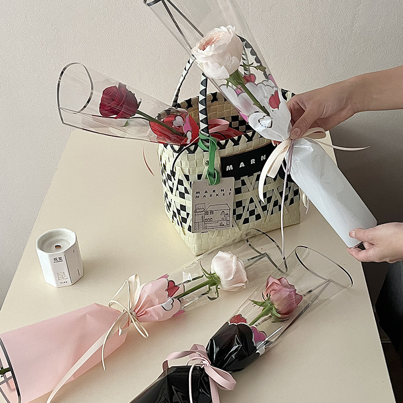 Li Zhi Ran Le Heart Single Papel de vidrio simple ramo de flores impermeable y transparente simple ramo de flores de rosas