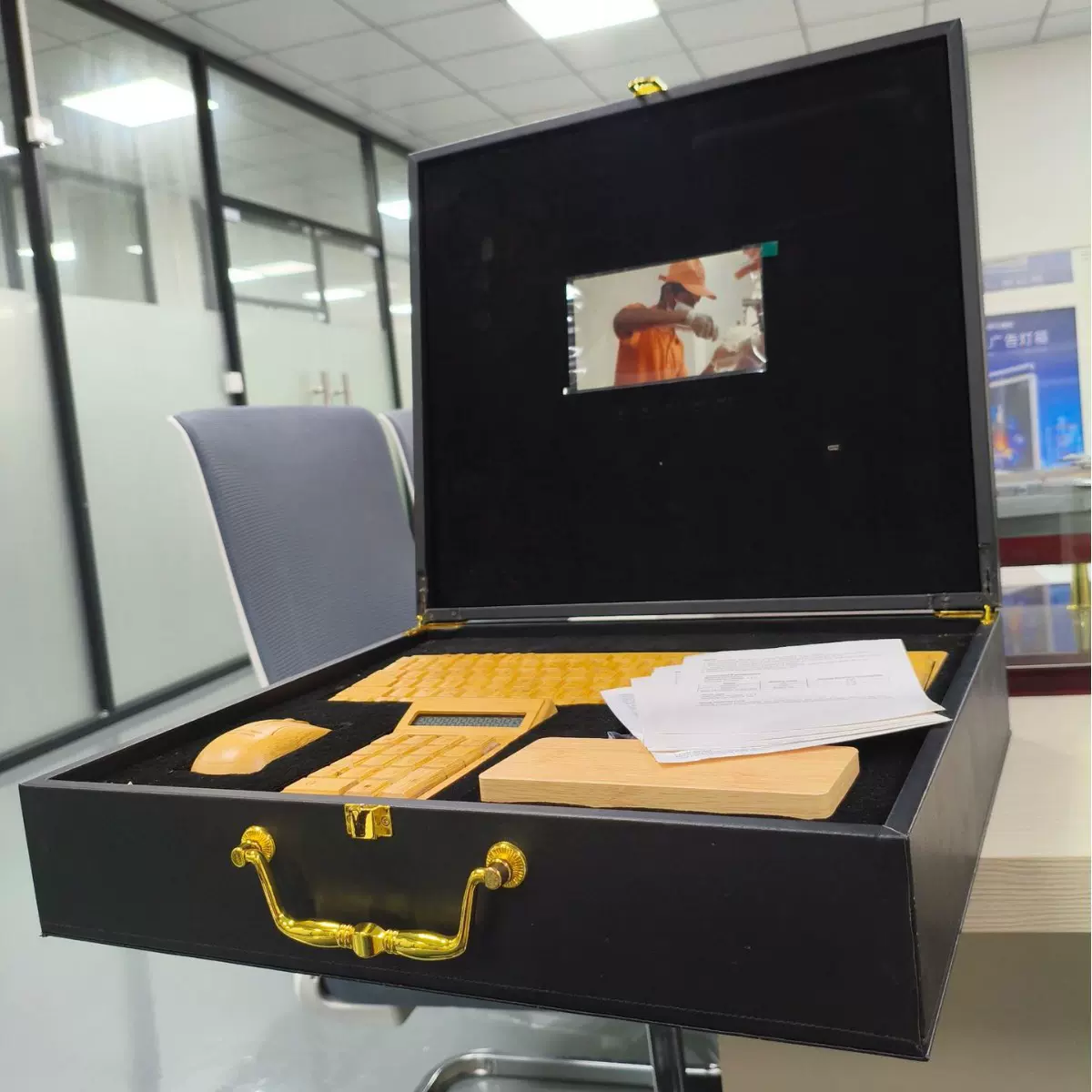 7寸视频高端真皮木盒 奢侈限量礼品专业定制高档视频礼盒 私人定