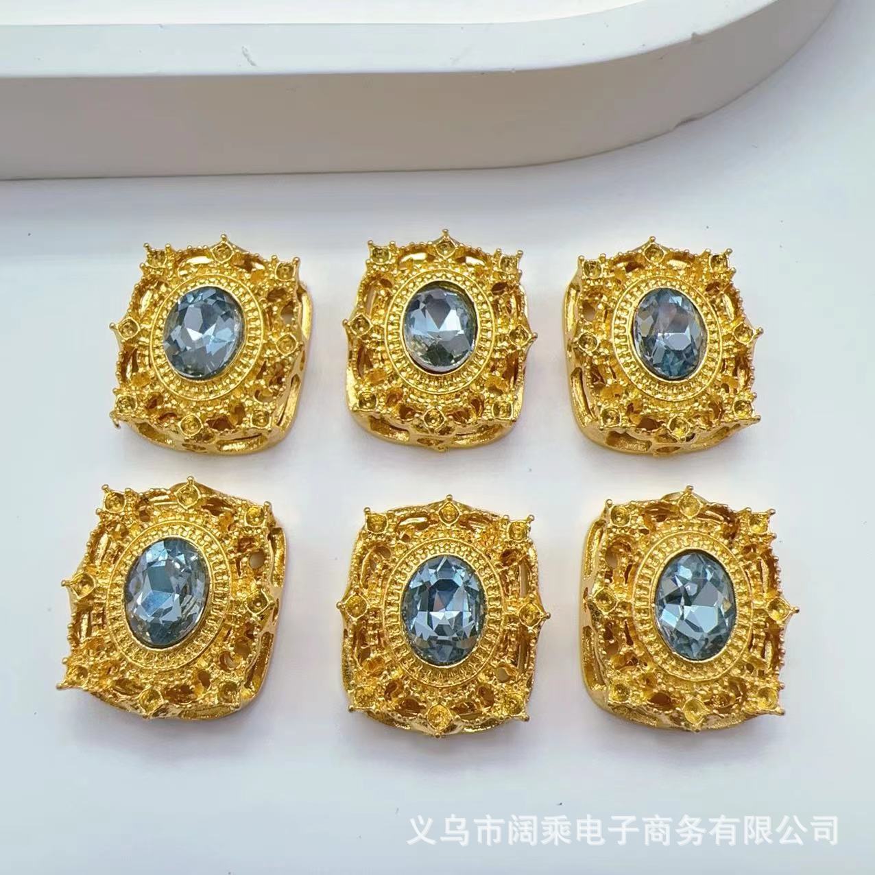 ダイヤモンドの長い方の大きい魔の箱の多い八穴のジルコニウムのdiyの手作りのビーズのブレスレットのネックレスの合金のアクセサリーのビーズの部品