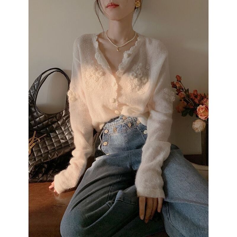 白色马海毛立体钩花针织开衫女春秋减龄2025百搭软毛衣薄款|undefined
