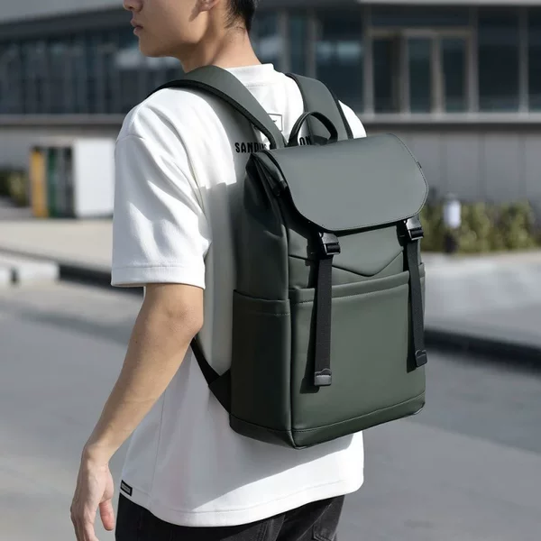 New men's backpack, large capacity, durable, waterproof, stylish, suitable for travel and commuting, trendy computer bag for college students