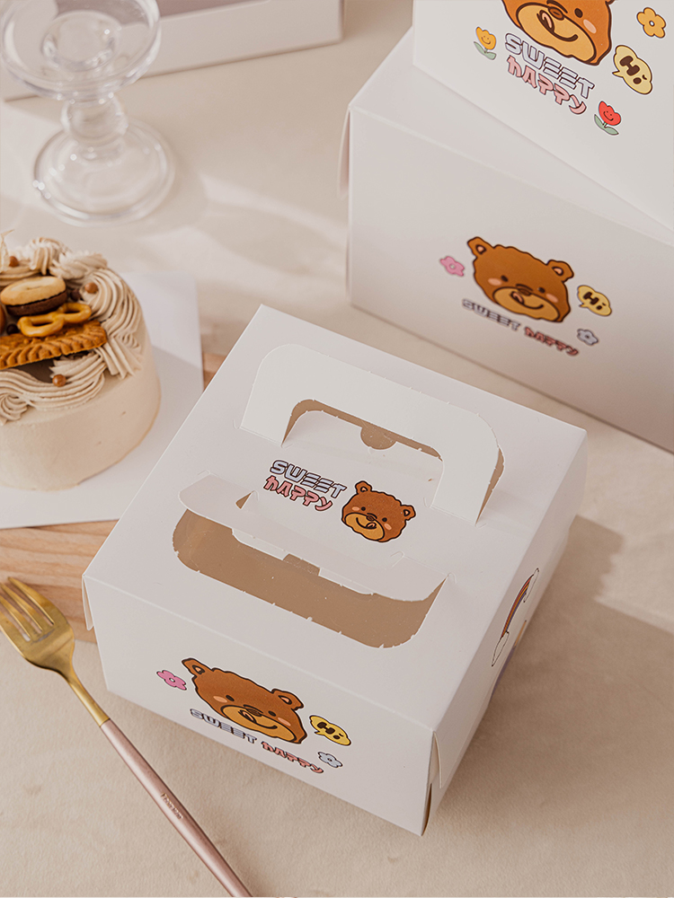 Ins Red Bear 4 / 6 pulgadas caja de pastel de cumpleaños ventana abierta más caja de cartón portátil alta horneado envasado musgo vasco