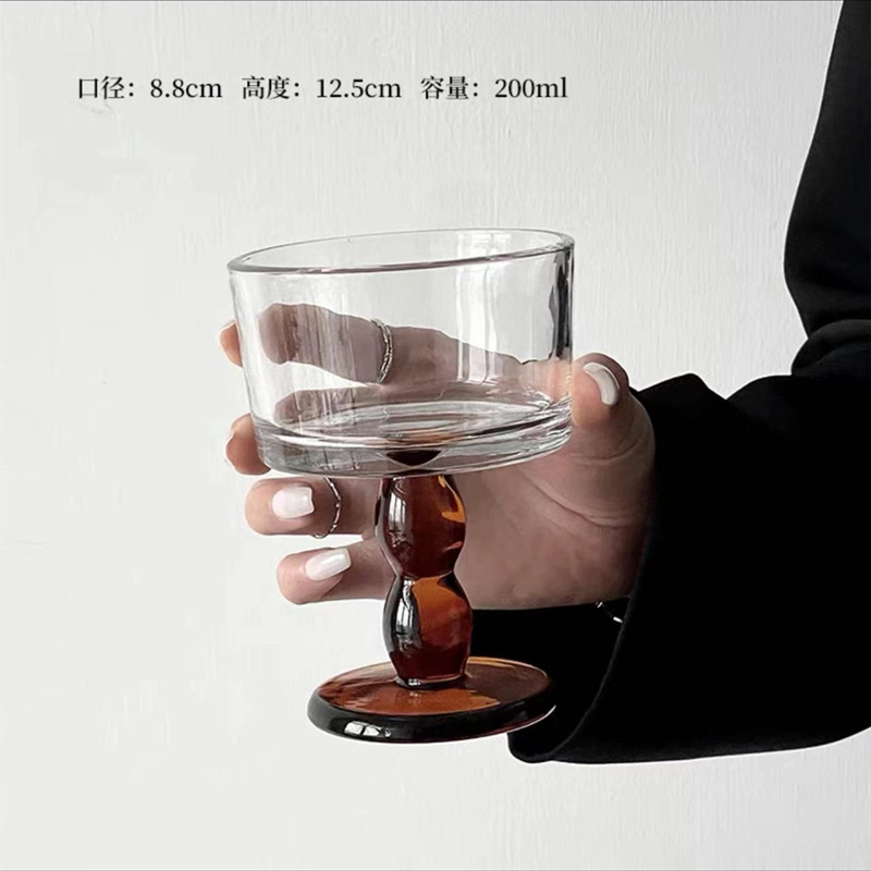 호박색 잔 - 광택